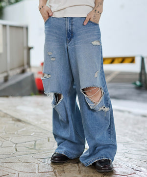 デニム淡加工 モデル：175cm L着用