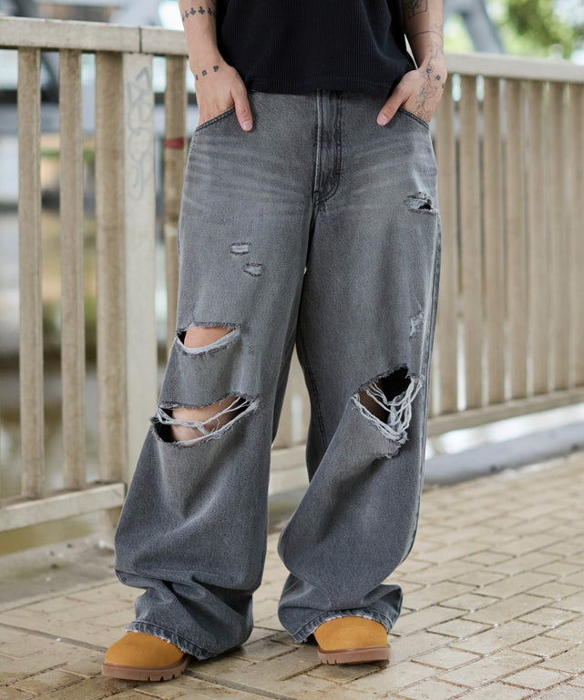 デニムブラックソノタ モデル：175cm L着用