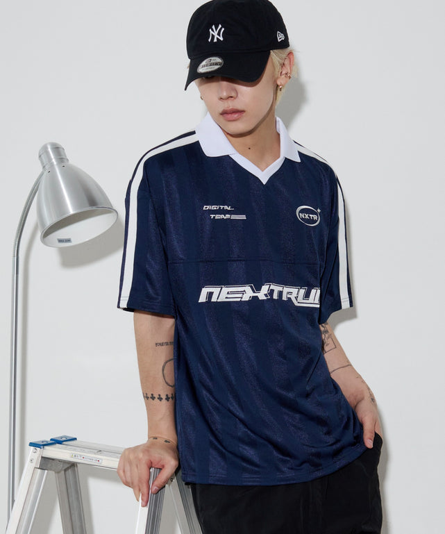 ラインゲームロゴT（SS）/ネイビー モデル：175cm L着用