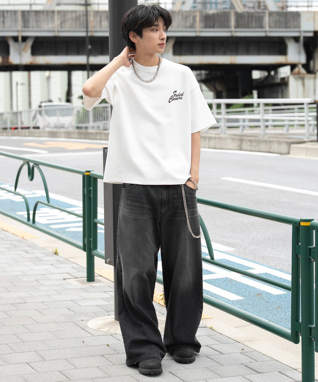 ホワイト モデル：180cm L着用