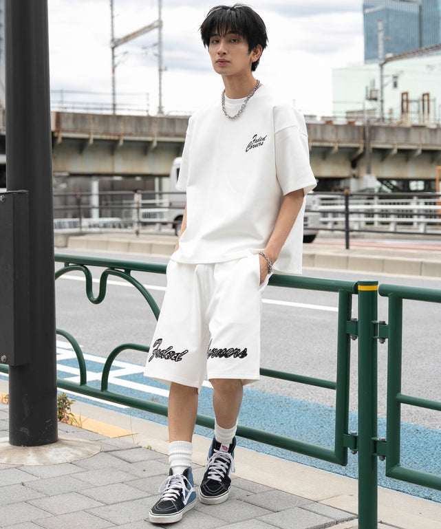 ホワイト モデル：180cm L着用