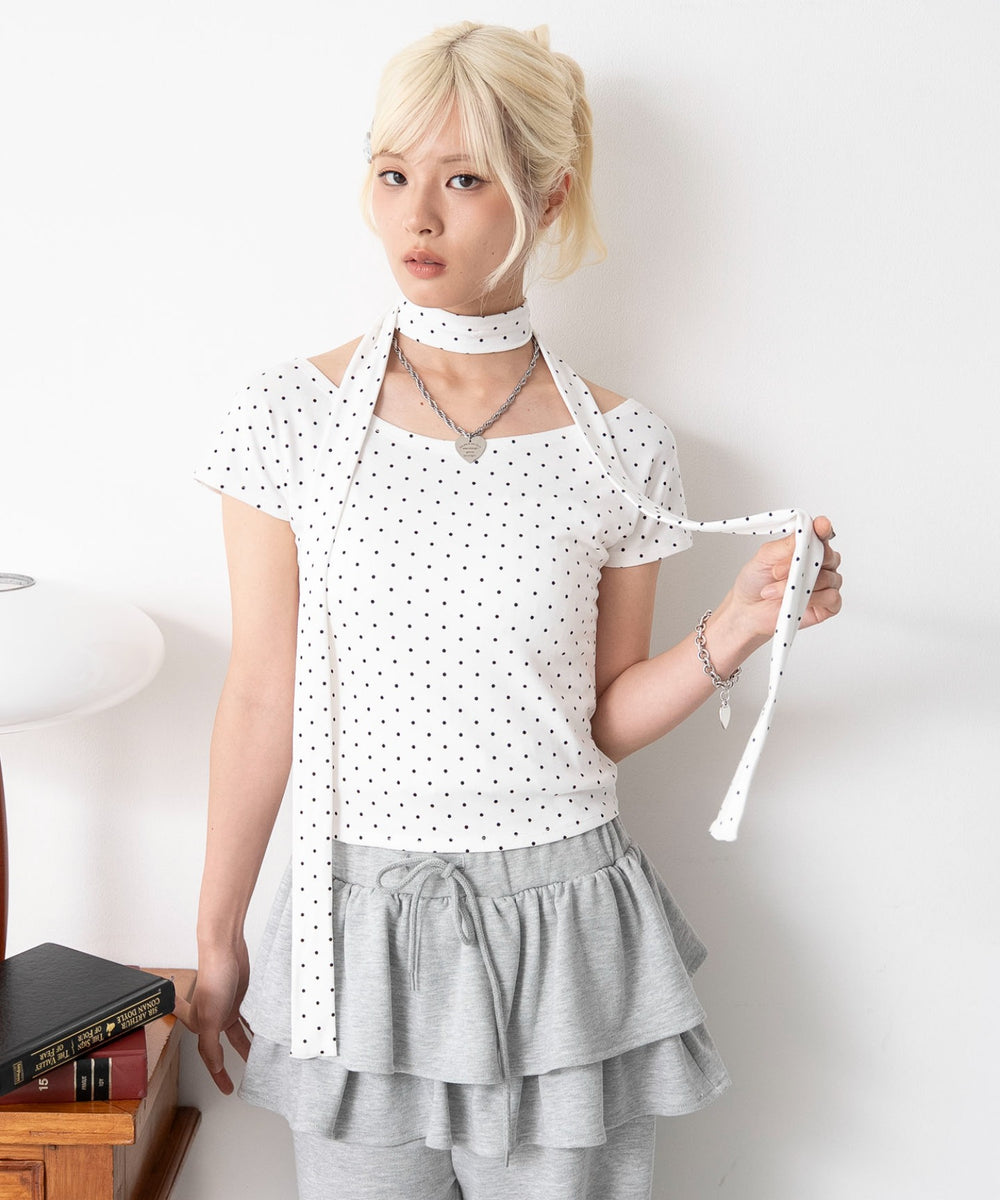 ドット１　モデル：166cm F着用
