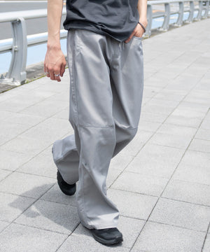 グレー モデル：182cm L着用