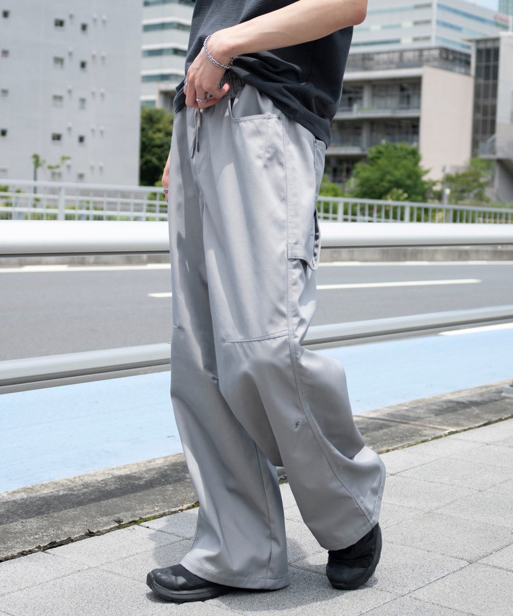 グレー モデル：182cm L着用