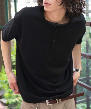 ブラック モデル：182cm L着用