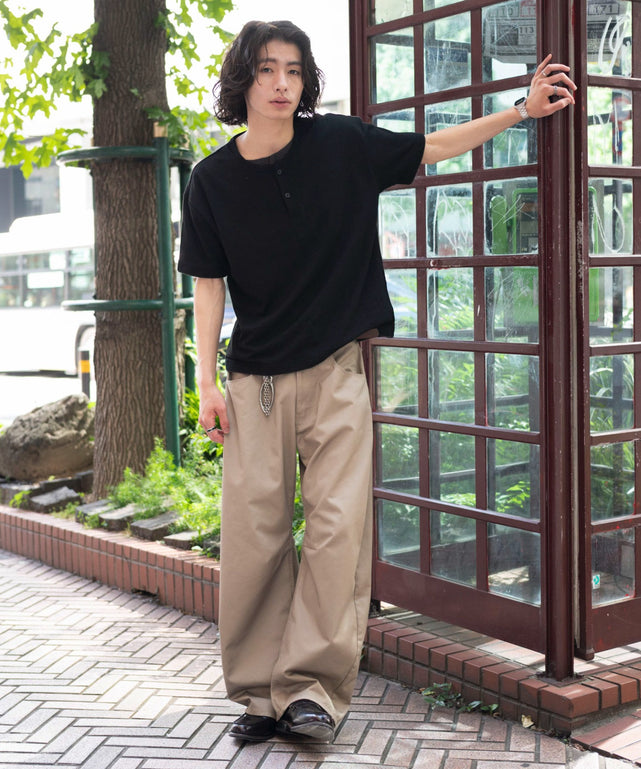 ブラック モデル：182cm L着用