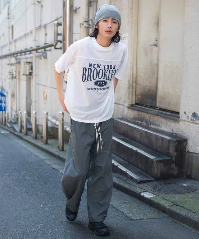 ホワイト モデル：182cm L着用
