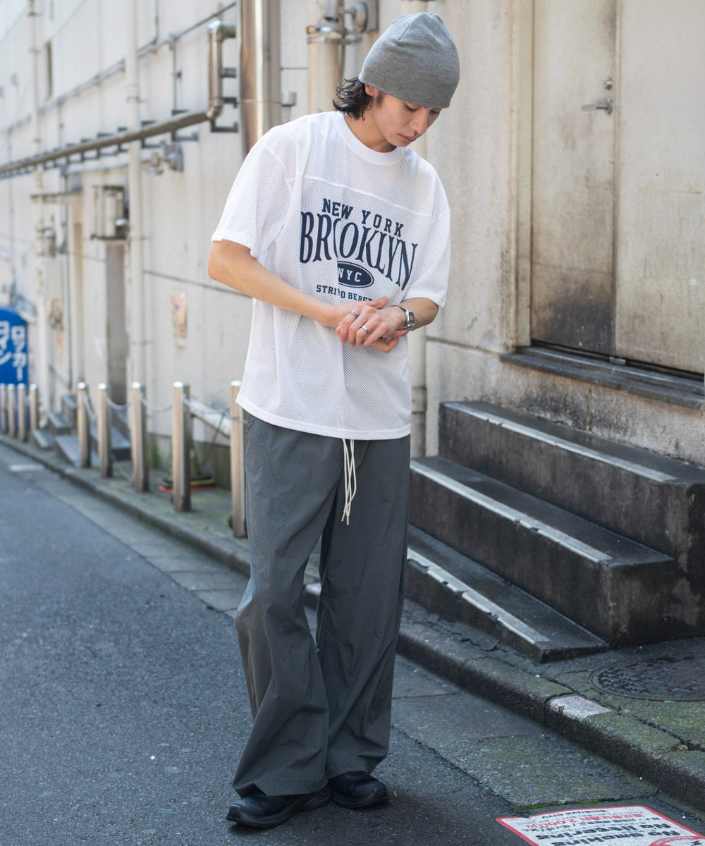 ホワイト モデル：182cm L着用