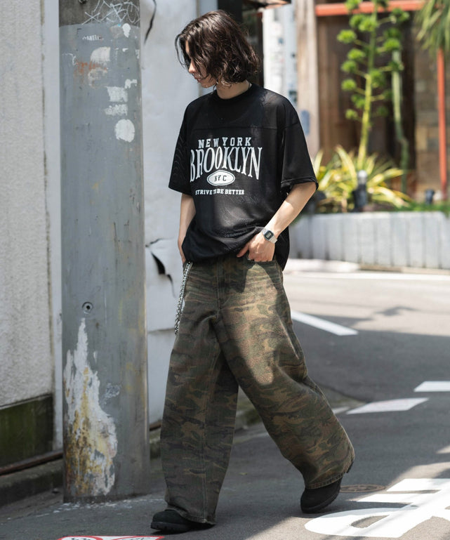 ブラック モデル：182cm L着用