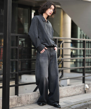 ブラック モデル：182cm L着用