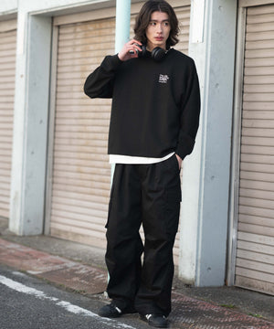 ブラック モデル：182cm L着用