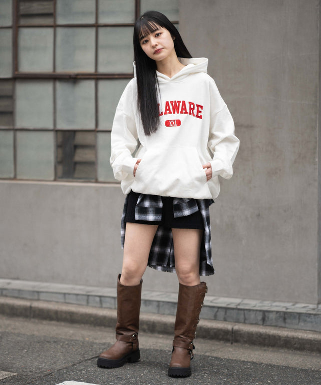 ホワイト モデル：160cm M着用