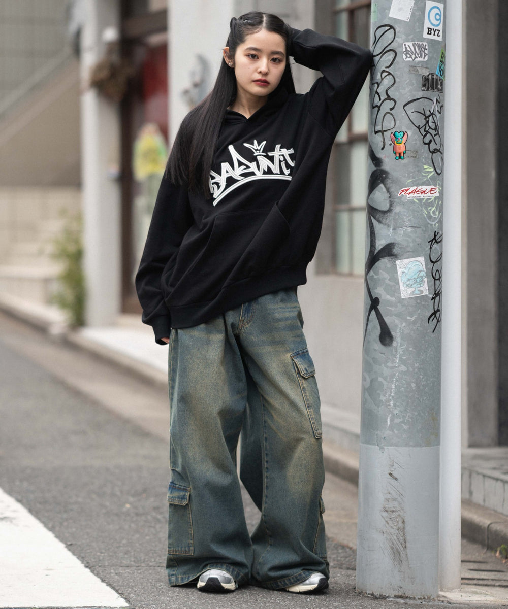 ブラック モデル：160cm M着用