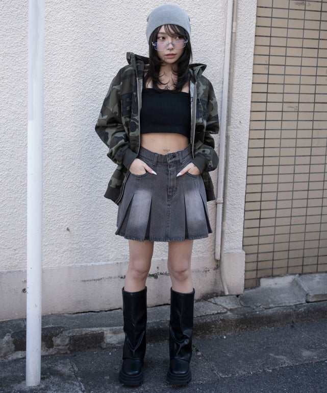 グレー　モデル：159cm M着用