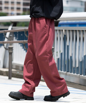 レッドソノタ モデル：182cm L着用