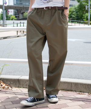 カーキ モデル：182cm L着用