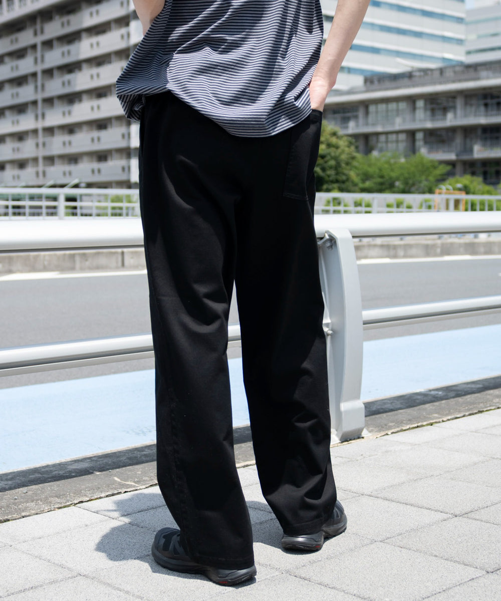 ブラック モデル：182cm L着用