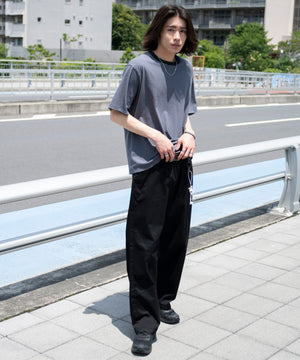 ブラック モデル：182cm L着用