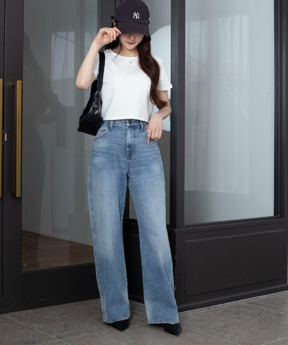 ホワイト　モデル：160cm S着用