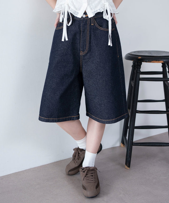 デニムインディゴ　モデル：159cm M着用