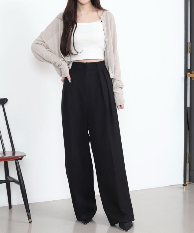 ホワイト　モデル：160cm S着用