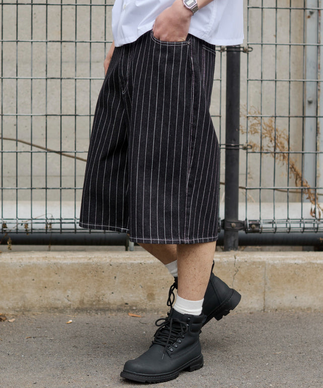 ブラックストライプ モデル：181cm L着用