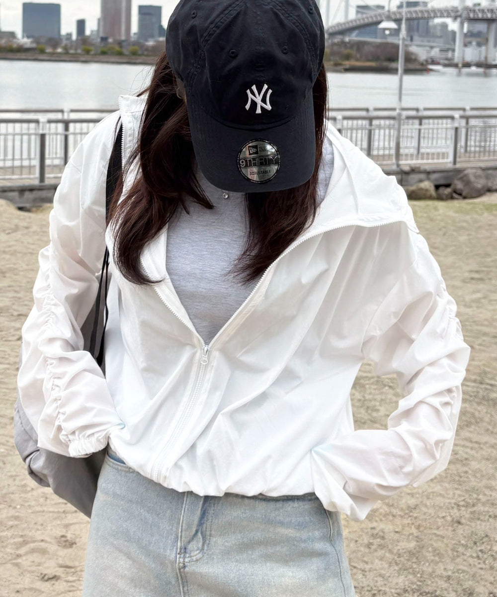 ホワイト