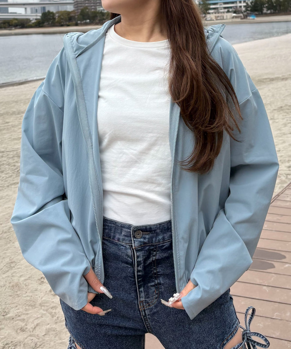 ブルー