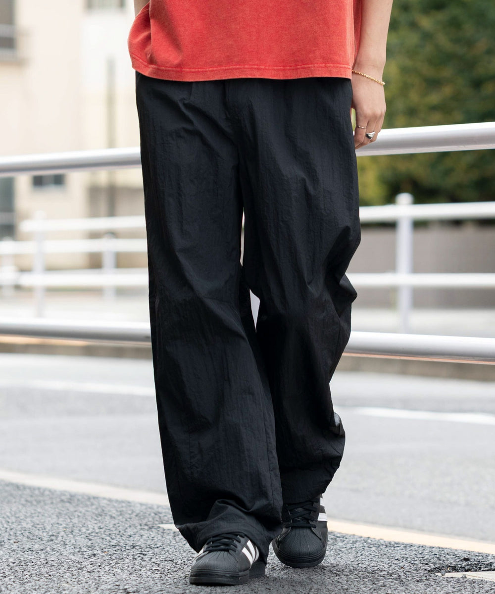 ブラック モデル：180cm L着用