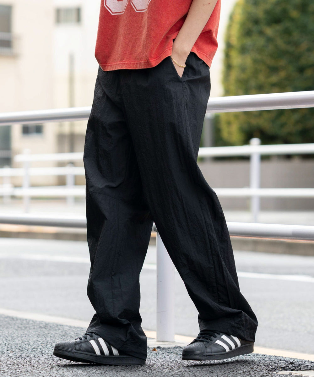 ブラック モデル：180cm L着用