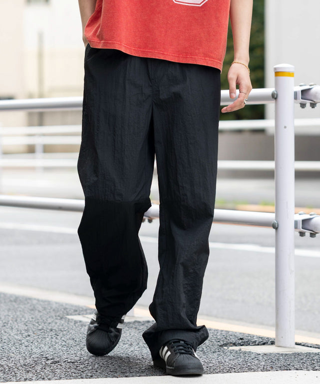 ブラック モデル：180cm L着用
