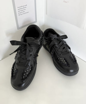 ブラック