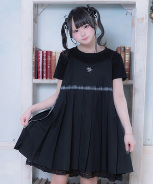 ブラック