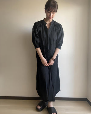 キーネックロングワンピース
