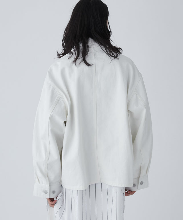 ホワイト モデル：181cm L着用