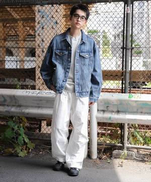 デニム淡加工 モデル：180cm L着用