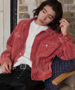 ピンクソノタ モデル：182cm L着用