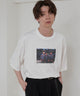 別注 LIFE GRAPHIC LOOSE TEE/柄４モデル：177cm L着用