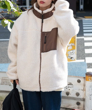 Lベージュ　モデル：154cm L着用