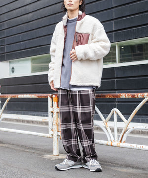 Lベージュ　モデル：171cm L着用