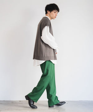 グリーン モデル：175cm L着用