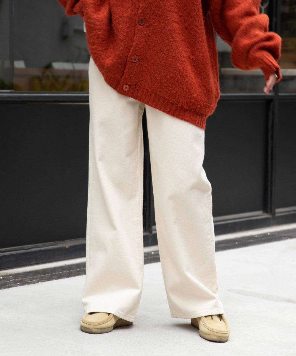 ナチュラル モデル：155cm M着用