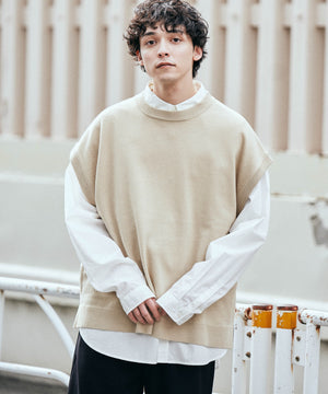 Lベージュ モデル : 175cm L着用