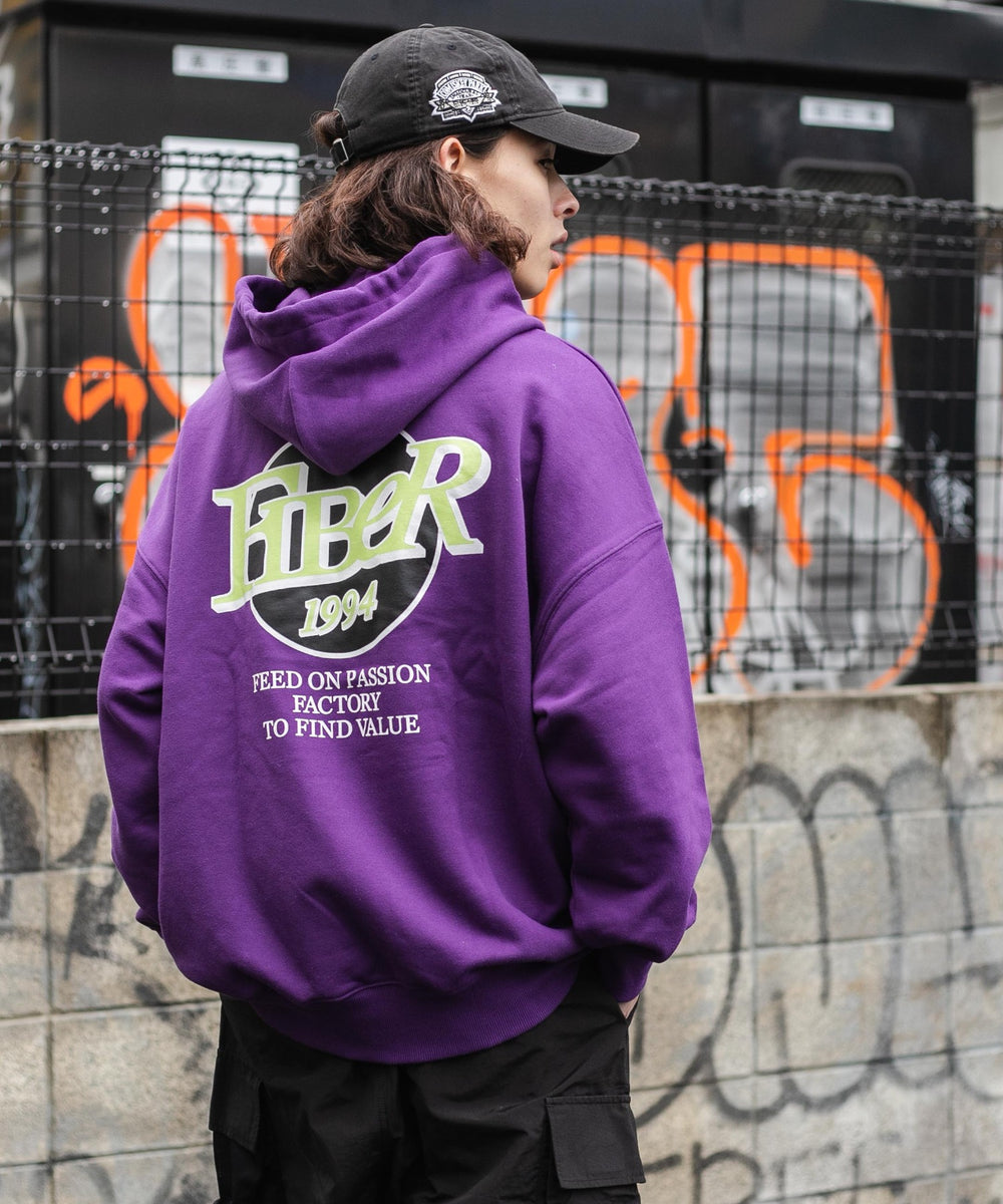 パープル モデル：174cm L着用