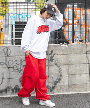 ホワイト　モデル:175cm L着用