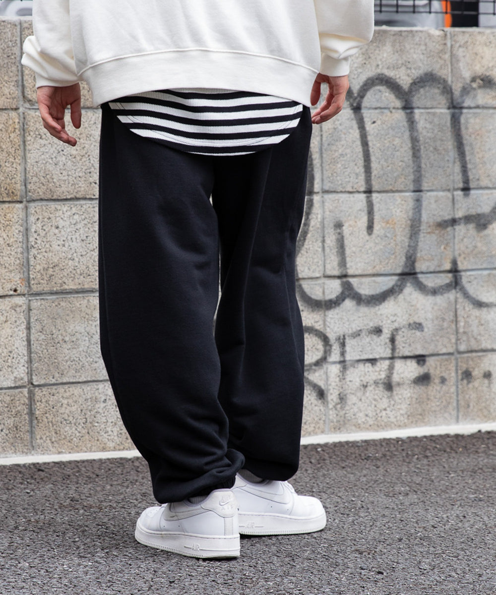 ブラック　モデル：174cm L着用