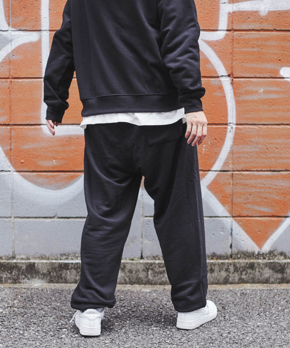 ブラック　モデル：170cm M着用